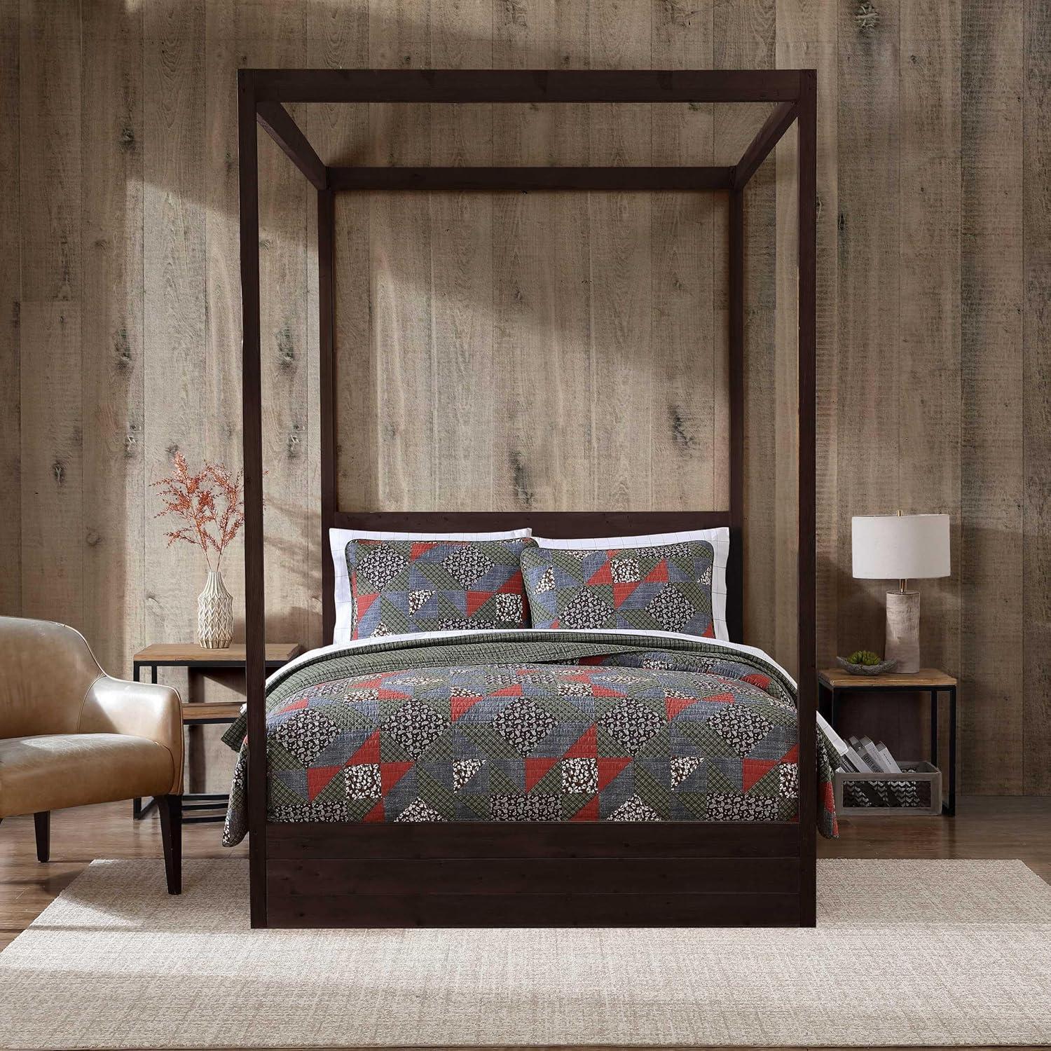 imageEddie Bauer Twin Quilt Set Reversible Bedding with Matching Sham MediumWeight for Year Round Use Dorm Essentials Classic Patchwork GreenBlock Patchwork Green