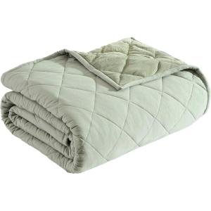 Eddie Bauer – Twin Blanket, Soft & Reversible Bedding for Bed or Couch, Brushed for Extra Softness with a Plush Smooth Texture, Medium Weight Bed Blanket for Year Round Comfort (Classic Solid Green)(Classic Solid Green)