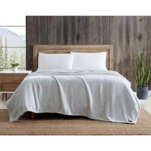 Eddie Bauer – Twin Blanket, Ultra-Soft Plush Bedding, Medium Weight, Perfect for Layering, Dorm Essentials (Grey, Twin)(Pastel Grey)