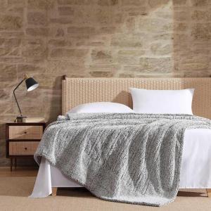 Eddie Bauer – Twin Heated Blanket, Ultra-Soft Rib Plush Throw Blanket with Solid Sherpa Reverse, Knitted Bedding with 10 Heat Settings & Auto Shut-Off (Lookout Mountain Grey)(Lookout Mountain Grey)